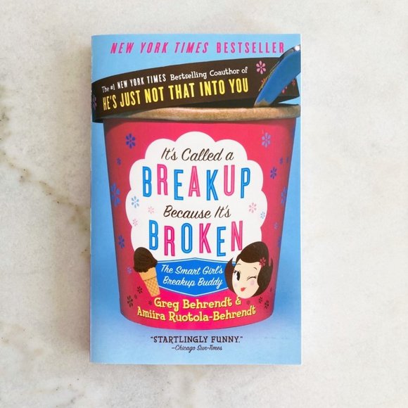 3/$36 - New! Book - It's Called a Breakup Because it's Broken, by Greg Behrendt - Picture 1 of 2
